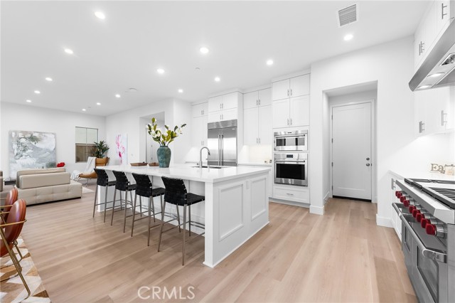 118 Sunnybank, Irvine CA: https://media.crmls.org/medias/ea40db6c-0864-40d1-afab-5ee9d18262f8.jpg