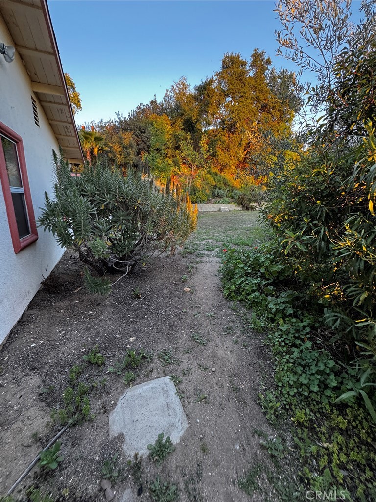 https://media.crmls.org/medias/ea413978-a7c4-48a5-8768-16aaddf8ce0c.jpg?preset=X-Large