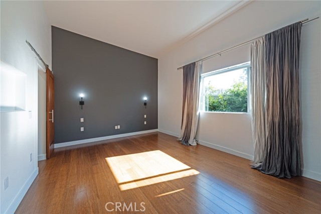 Detail Gallery Image 13 of 21 For 1615 Stoner Ave #3,  Los Angeles,  CA 90025 - 4 Beds | 3/1 Baths