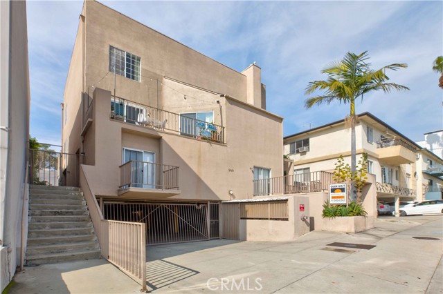 Detail Gallery Image 1 of 18 For 909 N San Vicente Bld, West Hollywood,  CA 90069 - – Beds | – Baths