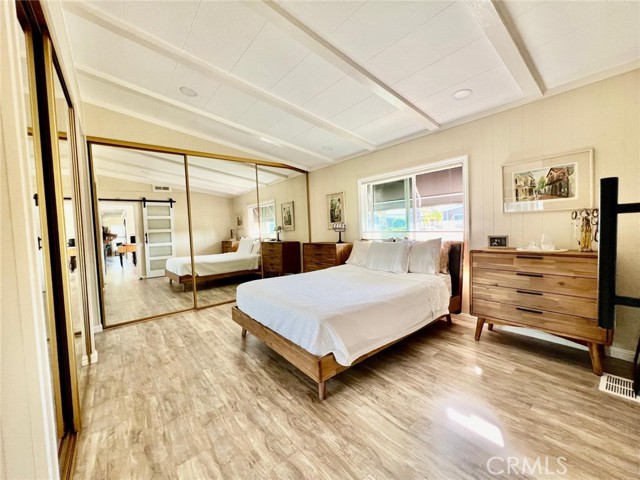 Image 14 of 45 For 215 Clearlake Circle 215