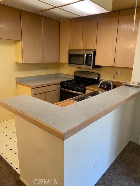 Detail Gallery Image 3 of 17 For 18802 Mandan St #910,  Canyon Country,  CA 91351 - 2 Beds | 2 Baths