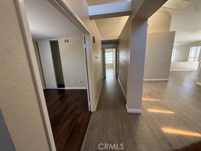 Detail Gallery Image 11 of 22 For 2988 Dartmouth Cir, Corona,  CA 92879 - 4 Beds | 2 Baths