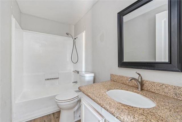 6320 Cholame Road, Phelan CA: https://media.crmls.org/medias/ea450c8d-33d6-434f-ae74-06628913c786.jpg