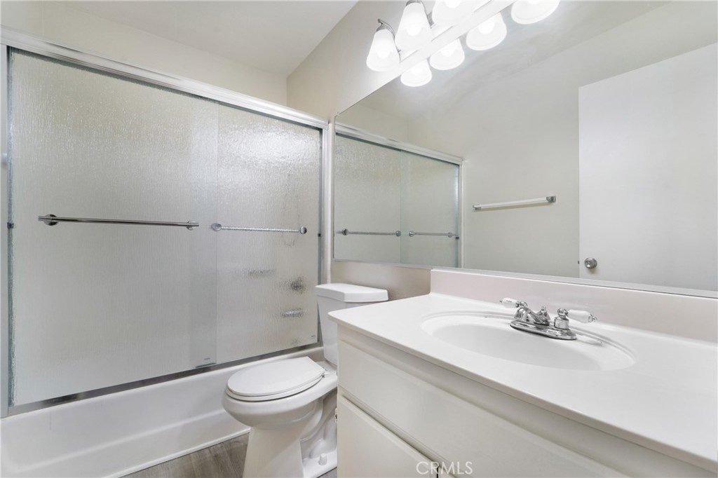 MLS #OC25266233 image #24