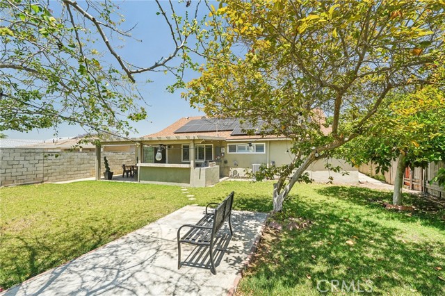Detail Gallery Image 14 of 18 For 1762 Bern Dr, Corona,  CA 92882 - 4 Beds | 2 Baths
