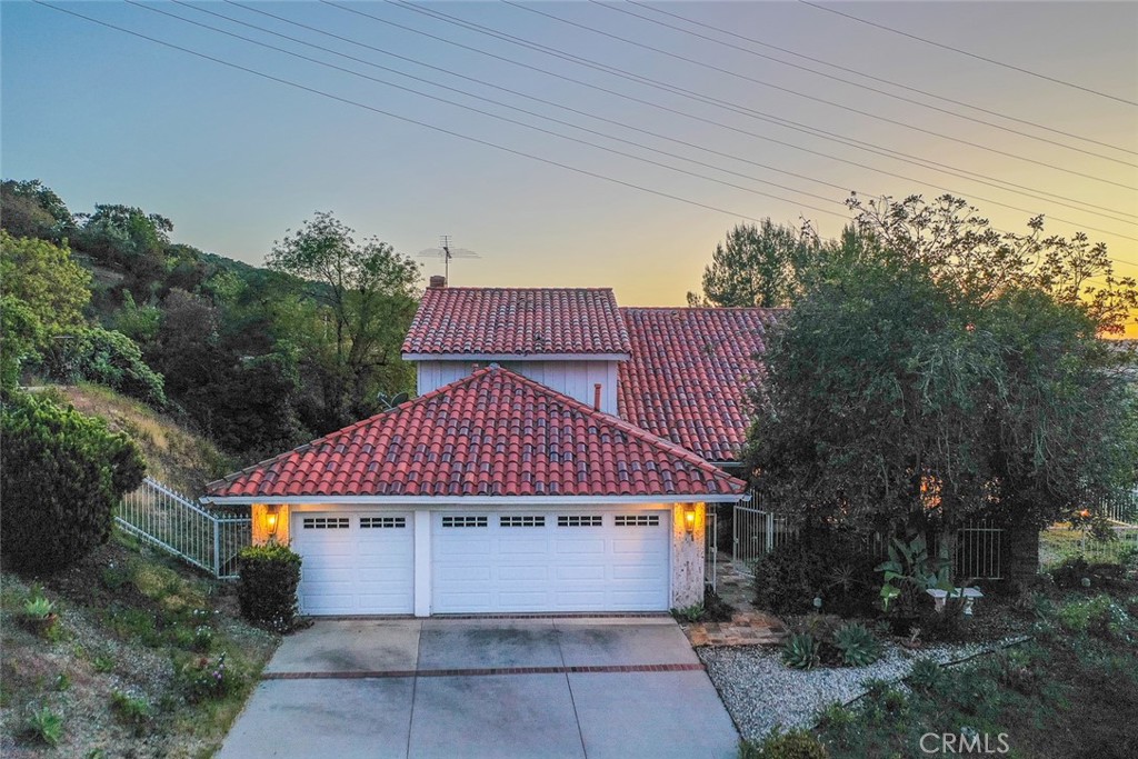 3828 Vista Linda Drive, Encino, CA 91316