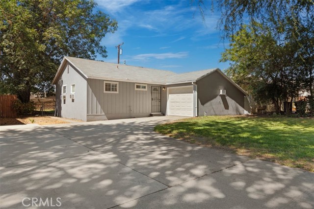 Detail Gallery Image 1 of 26 For 2386 Roxbury Dr, San Bernardino,  CA 92404 - 3 Beds | 1 Baths