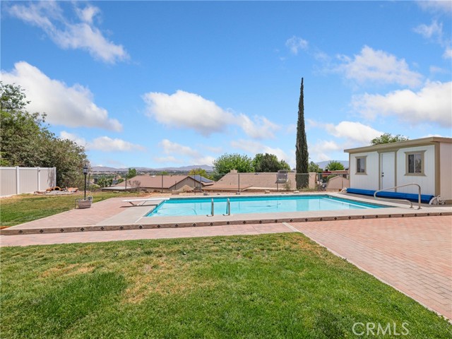 Detail Gallery Image 34 of 46 For 14427 Holly Dr, Victorville,  CA 92395 - 4 Beds | 2 Baths