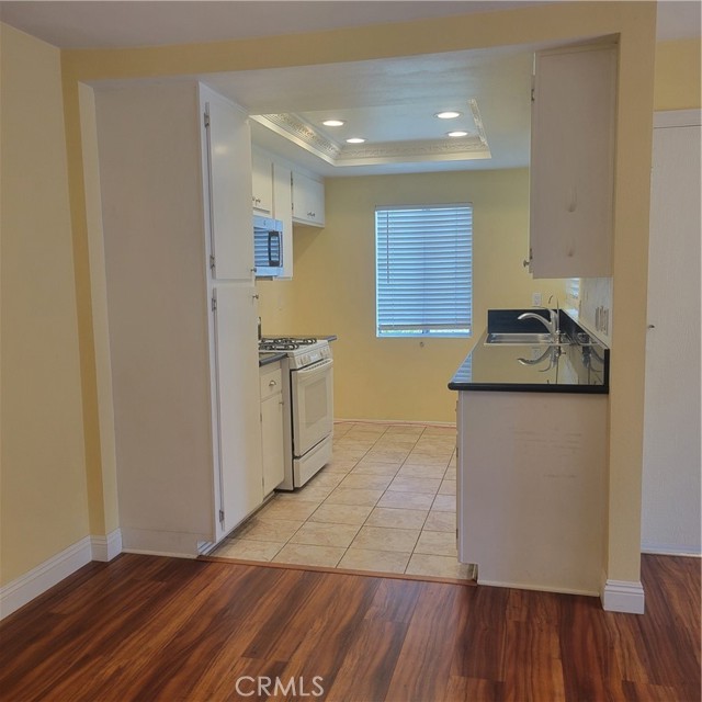 Detail Gallery Image 2 of 13 For 116 Clearbrook #5,  Irvine,  CA 92614 - 2 Beds | 2 Baths