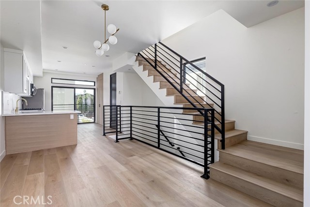 5443 1/2 Blackwelder, Los Angeles CA: https://media.crmls.org/medias/ea47be74-2a2c-4258-8866-96145d94a908.jpg