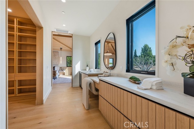 Detail Gallery Image 15 of 36 For 16252 Addison St, Encino,  CA 91436 - 7 Beds | 7/1 Baths