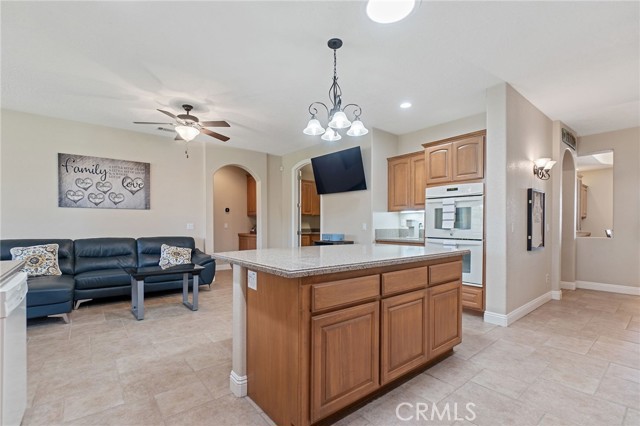 Detail Gallery Image 19 of 73 For 14260 Chinook Rd, Apple Valley,  CA 92307 - 5 Beds | 5/3 Baths