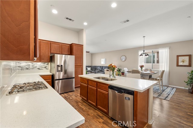30294 Coralium Way, Menifee CA: https://media.crmls.org/medias/ea49f364-1492-4027-8af6-54d002715acb.jpg