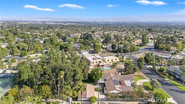 Detail Gallery Image 43 of 44 For 2350 Sunset Curve, Upland,  CA 91784 - 5 Beds | 3/1 Baths