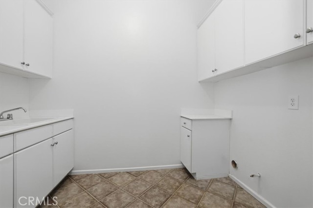 Detail Gallery Image 42 of 61 For 9849 Meadowood, Rancho Cucamonga,  CA 91737 - 4 Beds | 2/1 Baths