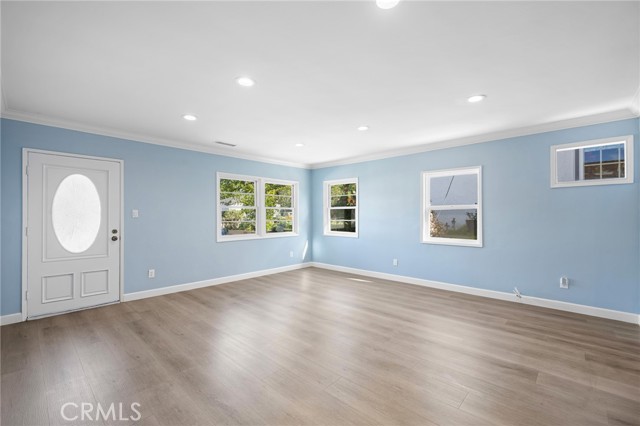 Detail Gallery Image 6 of 29 For 8012 Jayseel St, Sunland,  CA 91040 - 3 Beds | 2 Baths