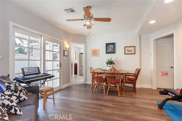 Detail Gallery Image 14 of 36 For 4856 Riverton Ave, North Hollywood,  CA 91601 - 2 Beds | 2 Baths