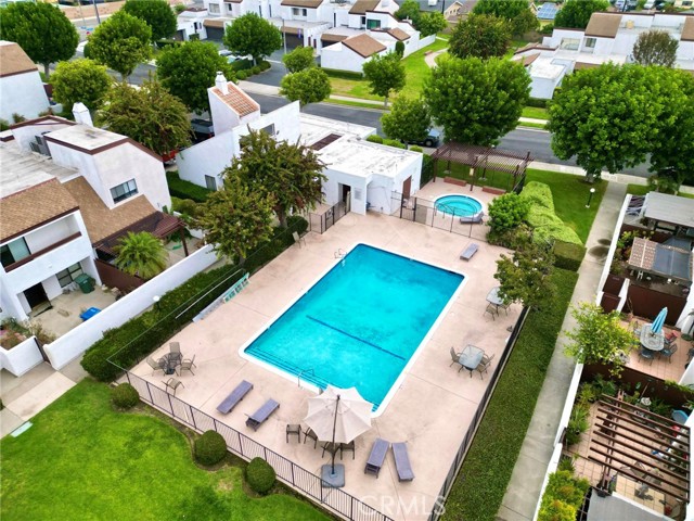 Detail Gallery Image 30 of 35 For 11922 Heritage, Downey,  CA 90241 - 2 Beds | 2 Baths