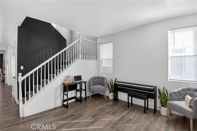 Detail Gallery Image 4 of 31 For 14016 Katelyn St, Hesperia,  CA 92345 - 6 Beds | 3 Baths