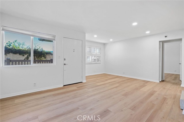 Detail Gallery Image 5 of 32 For 19132 Shoreline #2,  Huntington Beach,  CA 92648 - 1 Beds | 1 Baths