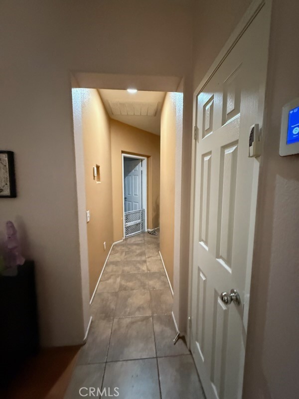 Detail Gallery Image 7 of 16 For 206 Garcia Dr, San Jacinto,  CA 92582 - 4 Beds | 2/1 Baths