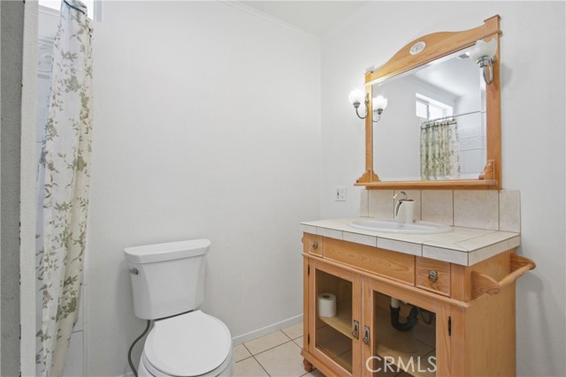 Detail Gallery Image 11 of 12 For 2545 Shadow, Santa Ana,  CA 92705 - 2 Beds | 2 Baths