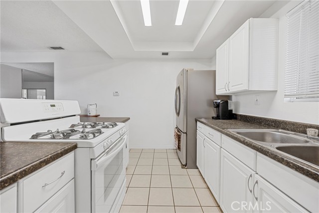 7511 Buckeye Street, Highland CA: https://media.crmls.org/medias/ea4e0e20-a19d-4575-92d1-a0d8981046d9.jpg