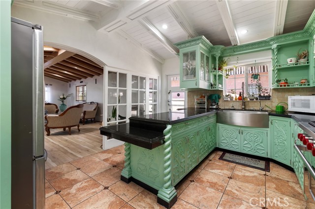 1729 W 51st Place, Los Angeles CA: https://media.crmls.org/medias/ea4e1da9-9bf1-4d8d-8882-23d9cf8fd509.jpg