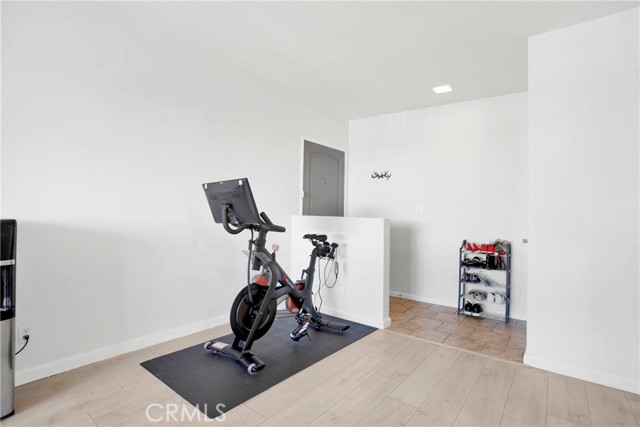 20225 Cohasset Street, 9 photo 7