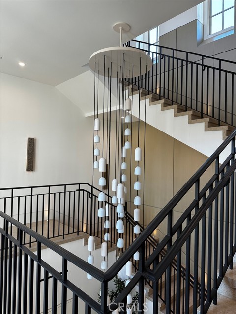 Detail Gallery Image 4 of 5 For 18 Swimmers Pt, Newport Coast,  CA 92657 - 5 Beds | 7/4 Baths