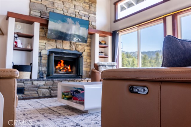 43866 Mendocino Drive, Big Bear Lake CA: https://media.crmls.org/medias/ea4f38a4-9cb3-448f-ba9e-58683ea47f3f.jpg