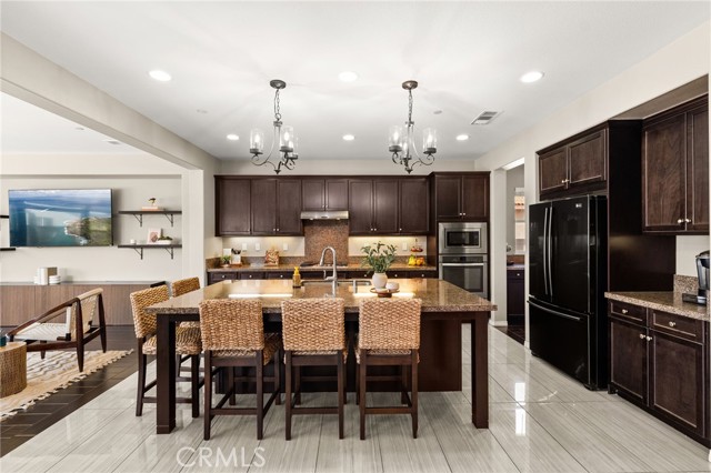 Detail Gallery Image 9 of 42 For 35069 Painted Rock, Winchester,  CA 92596 - 4 Beds | 3 Baths