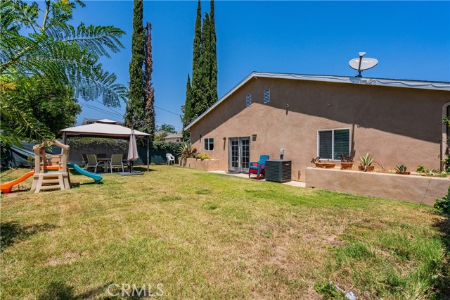 Detail Gallery Image 19 of 21 For 17434 Tiara St, Encino,  CA 91316 - 3 Beds | 2 Baths