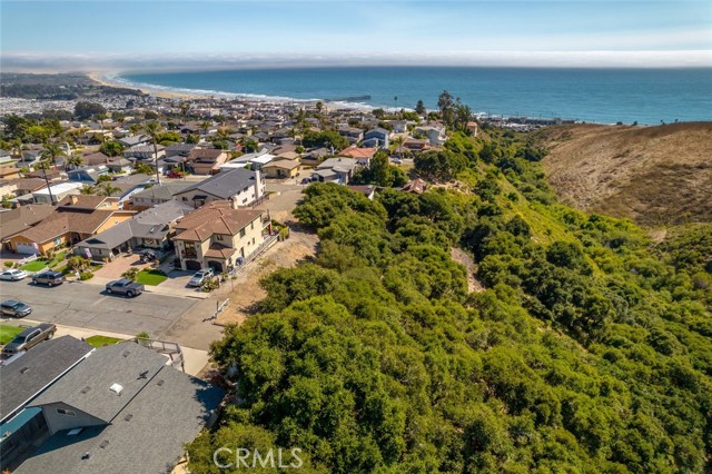 991 Visalia Street, Pismo Beach CA: https://media.crmls.org/medias/ea5093c4-32ac-404a-b2f3-27f1480ce3a9.jpg