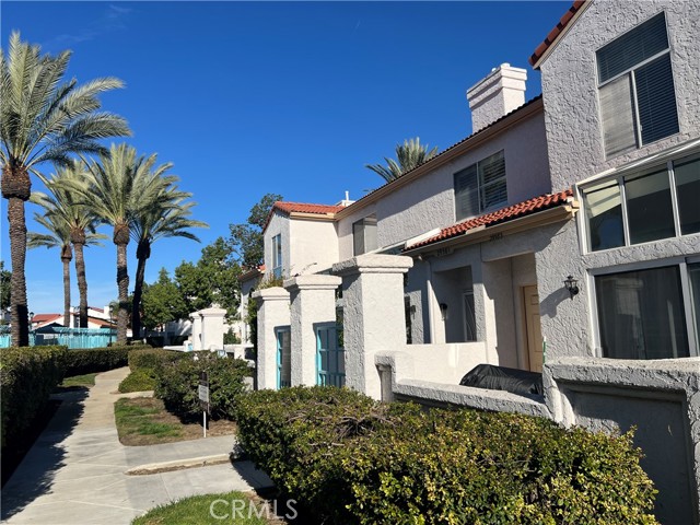 Front Image Thumbnail for CROC25267343