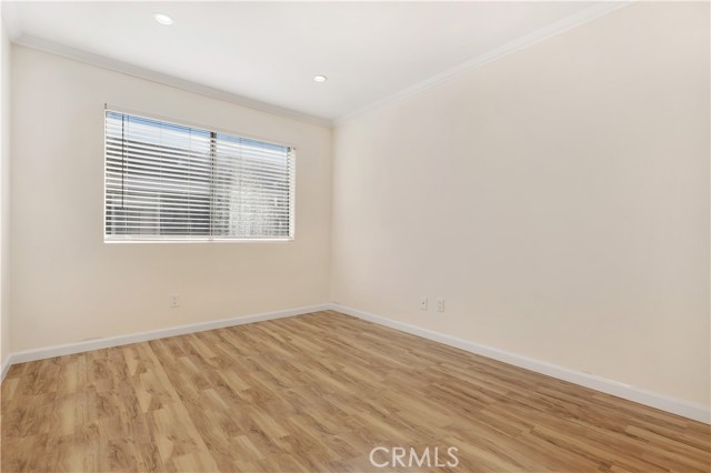 Detail Gallery Image 21 of 38 For 8958 Burnet Ave #E6,  North Hills,  CA 91343 - 3 Beds | 2/1 Baths