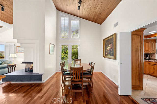 Detail Gallery Image 10 of 37 For 15 Skysail Dr, Corona Del Mar,  CA 92625 - 2 Beds | 2 Baths
