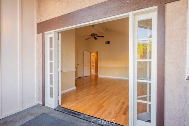 Detail Gallery Image 41 of 66 For 23132 Posada, Valencia,  CA 91354 - 5 Beds | 3 Baths