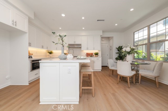 110 Trailing Comet, Irvine CA: https://media.crmls.org/medias/ea5133bc-cfa5-4885-8706-f7262781bd16.jpg