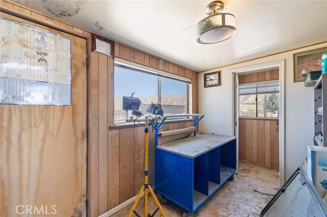 4333 Highway 33, New Cuyama CA: https://media.crmls.org/medias/ea5162f5-ef75-40f3-9f32-38a3c0783ac3.jpg