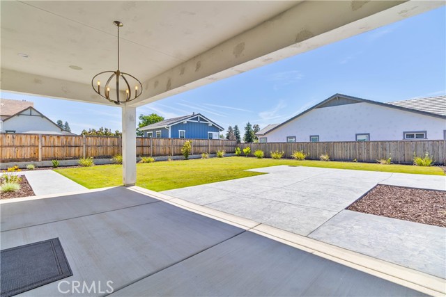 1734 Lester Avenue, Clovis CA: https://media.crmls.org/medias/ea5163a7-c9ff-492d-a418-6b2ddbee4154.jpg