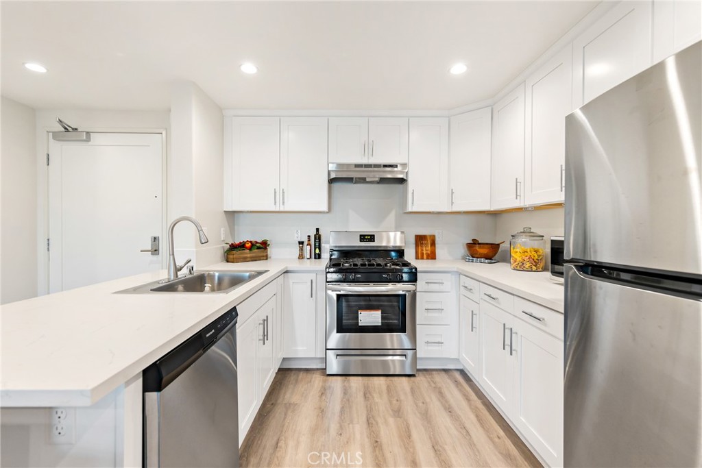 419 N Chandler Avenue #308