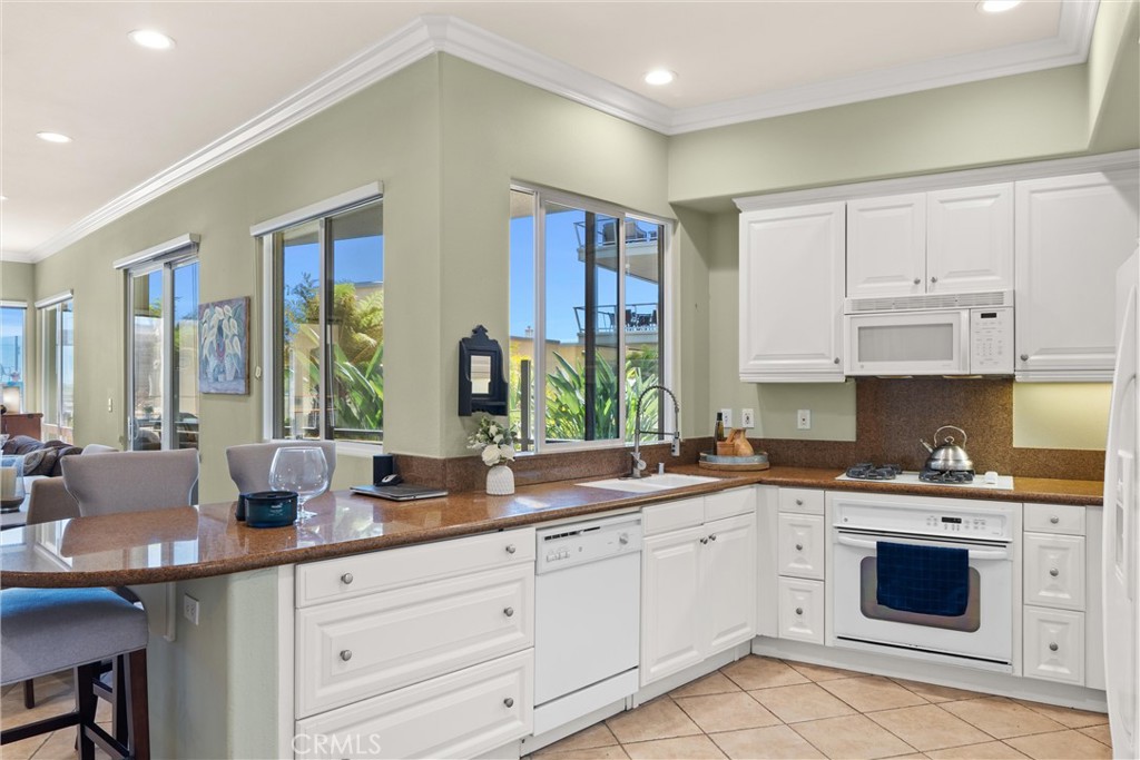 1400 E Ocean Boulevard #2111