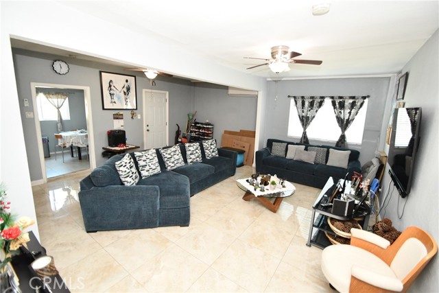 Detail Gallery Image 7 of 21 For 114 S Thorson, Compton,  CA 90221 - – Beds | – Baths