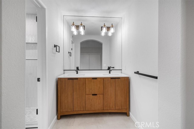 447 Paseo Del Valle, Camarillo CA: https://media.crmls.org/medias/ea529563-9aab-4792-87b4-e54d32807bc4.jpg