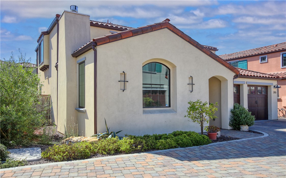 Detail Gallery Image 3 of 38 For 315 Tresana Ln, San Luis Obispo,  CA 93401 - 4 Beds | 2/1 Baths