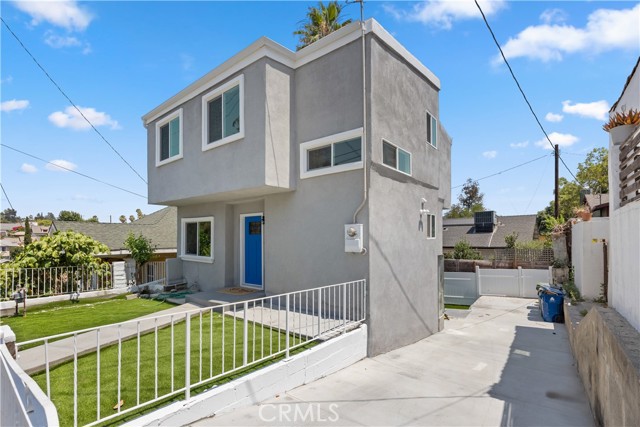 Detail Gallery Image 2 of 22 For 4880 Eldred St, Los Angeles,  CA 90042 - 3 Beds | 2 Baths