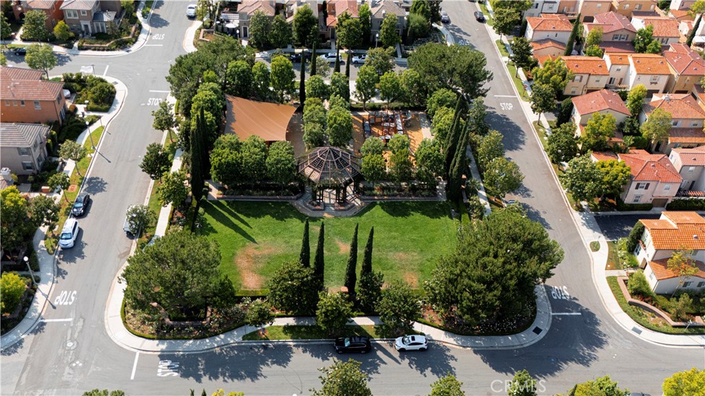 https://media.crmls.org/medias/ea53362a-22dc-427f-a84f-e56e99abb8e9.jpg?preset=X-Large