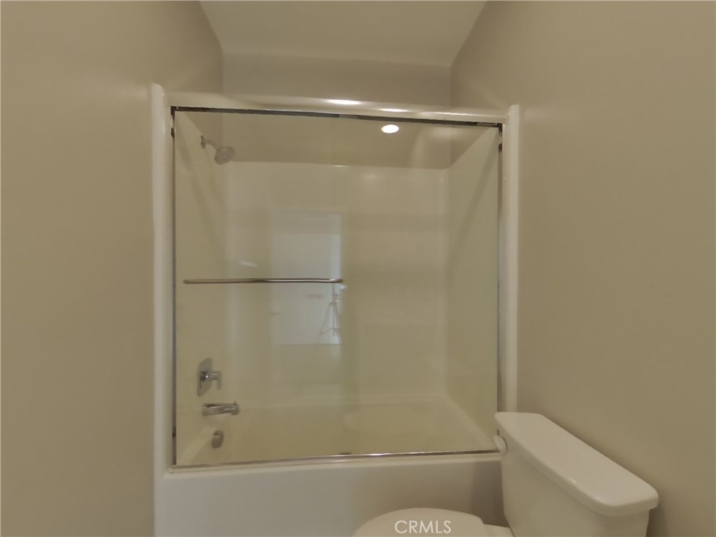 https://media.crmls.org/medias/ea535e23-0d66-4ef4-9bab-e78e683fff20.jpg?preset=X-Large